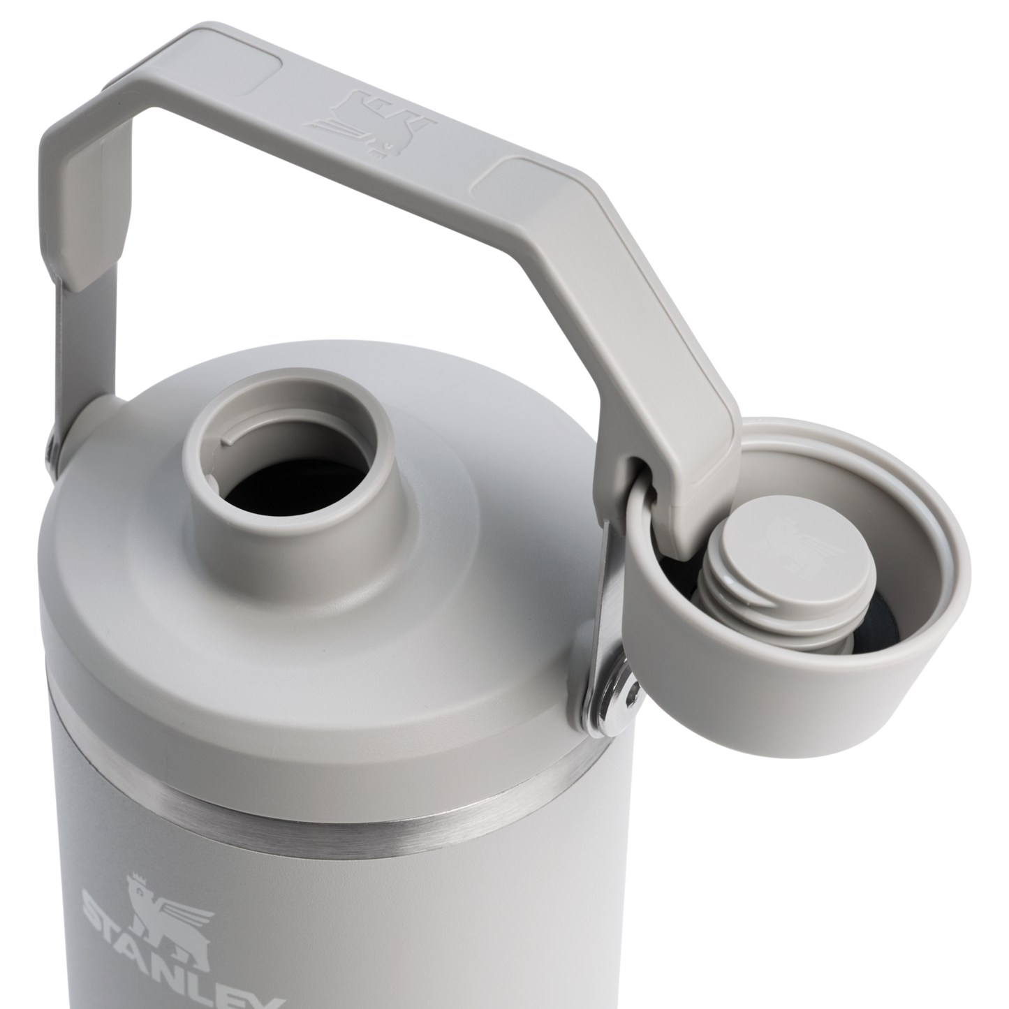 The IceFlow™ Tumbler with Fast Flow Lid